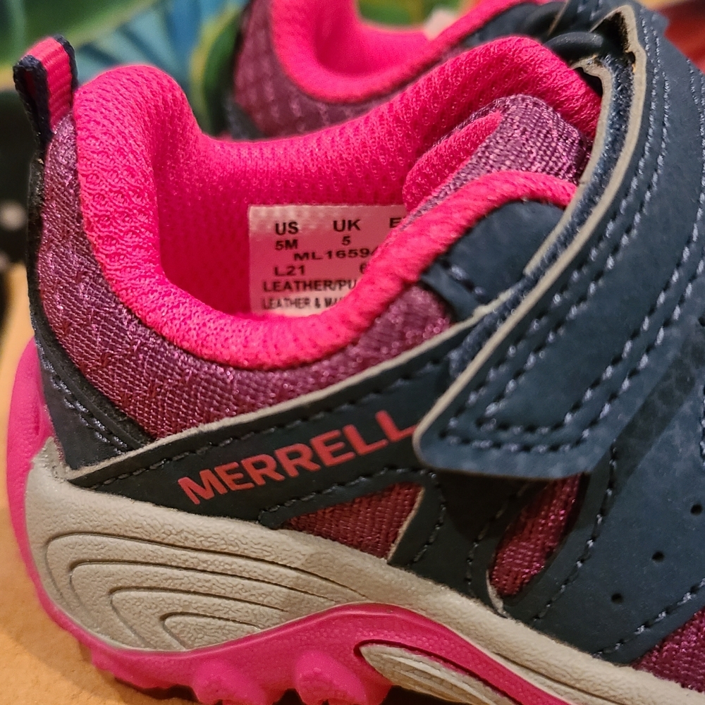 Merrell Toddler Girls Outback Low 2 Hiking Shoes Size 5M New In Box - Picture 4 of 5